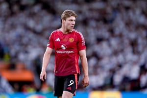 pp电子-罗马诺:霍伊伦想留在曼联,但若必须离开倾向于租借+强制买断