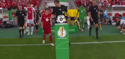 多特客场1-0红白埃森晋级,吉拉西一击制胜,本塞拜尼助攻