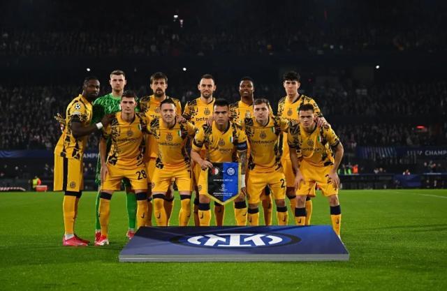 1741216662622087140.jpg 【欧冠】锋线双响炮!国际米兰客场2比0费耶诺德