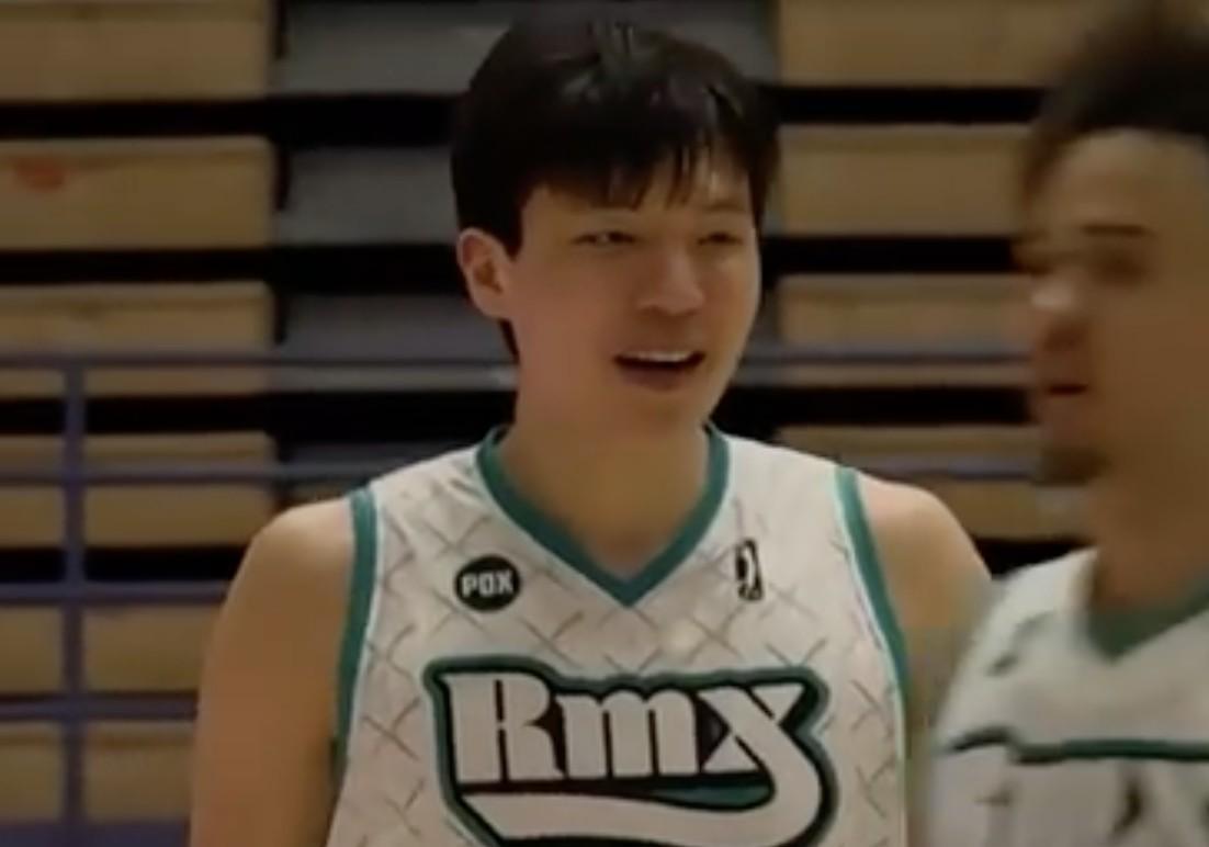 pp电子-混音主帅：杨瀚森是我们攻防两端的支柱，他的英语进步非常多